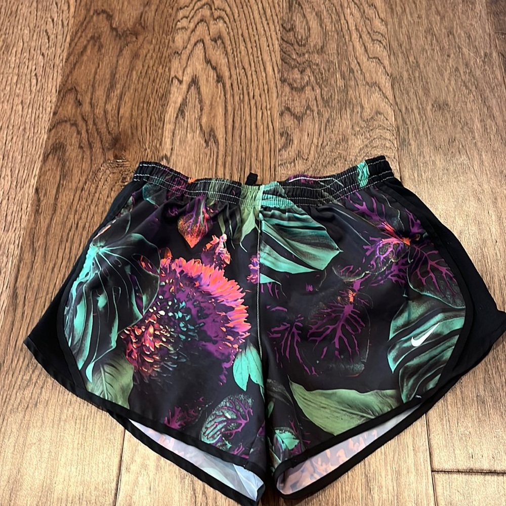 Nike forest shorts